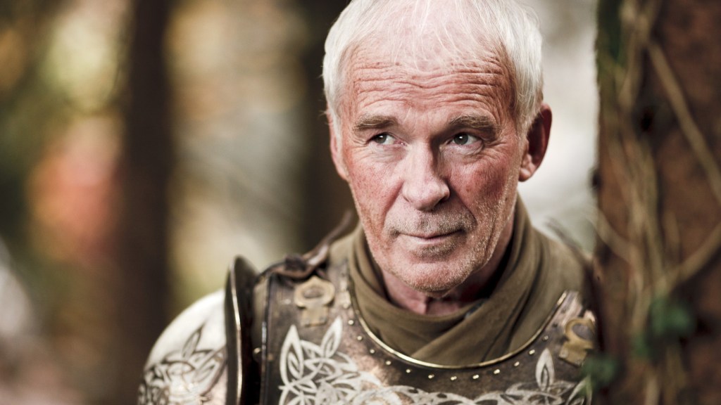 Ser Barristan Selmy tersenyum dalam Game of Thrones