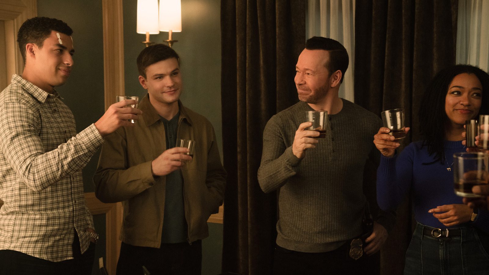 Bagaimana Boston Blue Akan 'Menghormati' Warisan Blue Bloods — Ditambah Info Seru tentang Danny & Baez!