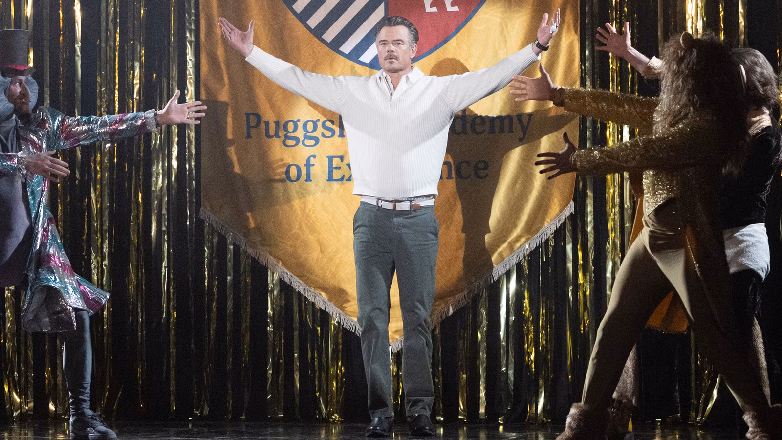 Josh Duhamel Bergabung dalam Perang Besar untuk Mencari Preschool Sempurna di First Look [Eksklusif]