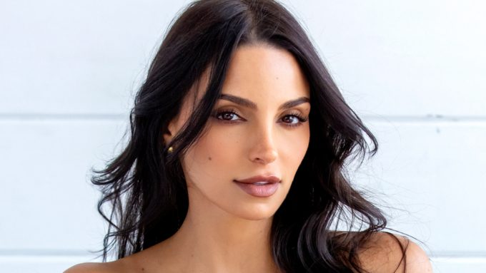 'Baywatch' Tambah Nadia Gray ke Dalam Daftar Pemain Tetap!