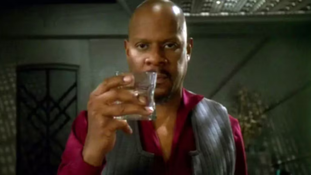 Sisko in the pale moonlight