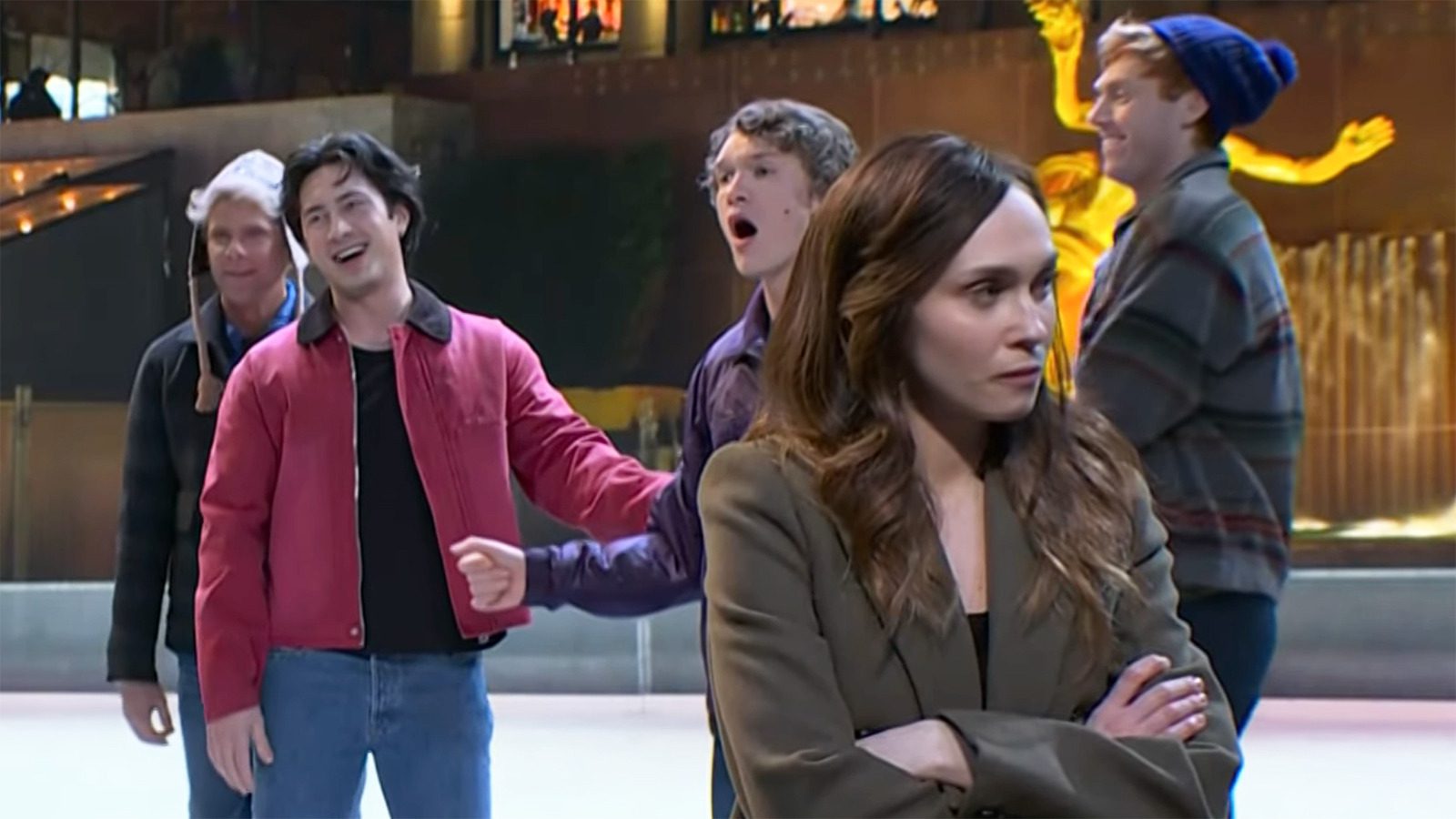 Hudson Williams Bergandeng Connor Storrie di Sketsa SNL — Pertemuan Rivalitas yang Menggairahkan!