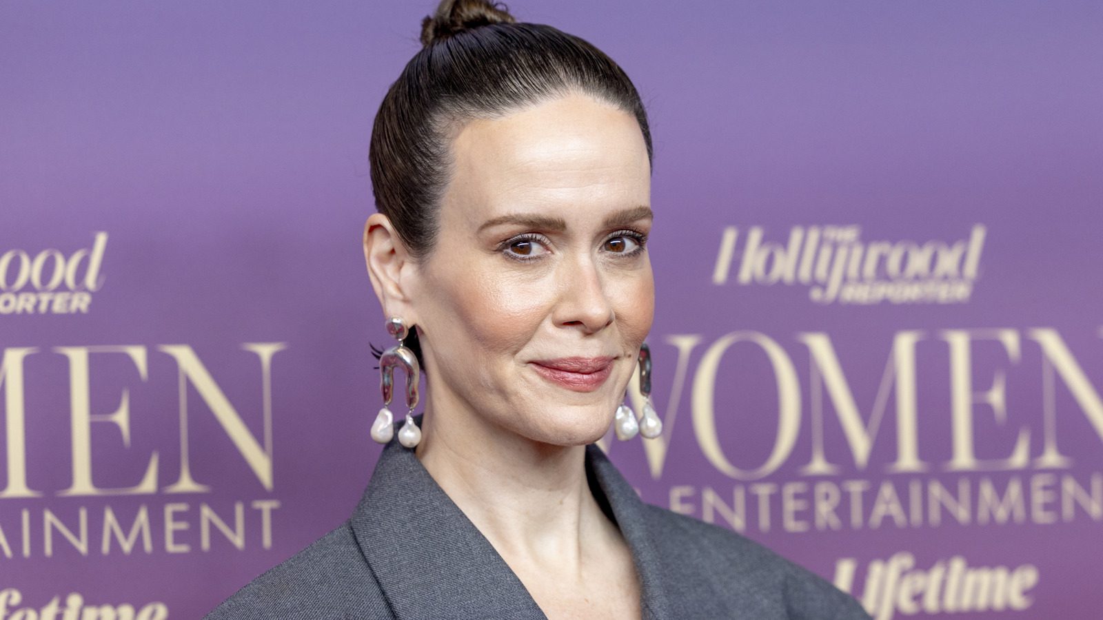 Peran TV Pertama Sarah Paulson di Serial Horor Produksi Sam Raimi yang Menggugah Selera!