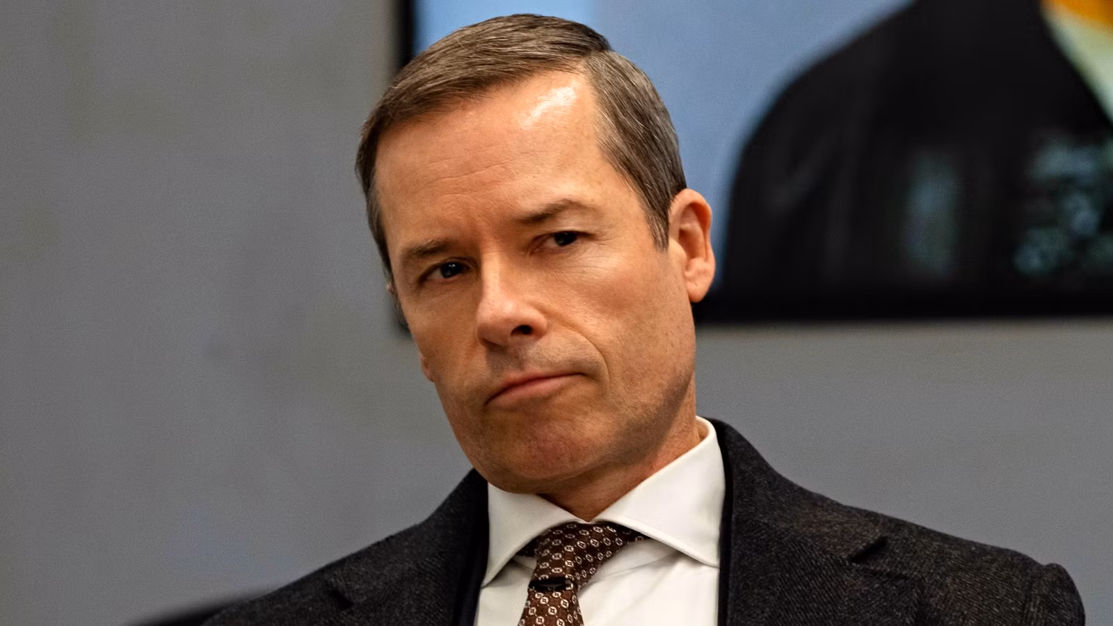 Setelah 5 Tahun, Thriller Spionase Lupakan Taylor Sheridan Kembali Gratis untuk Streaming!