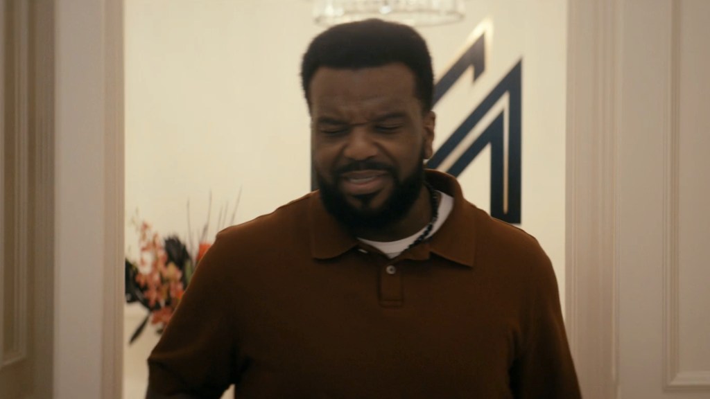 Craig Robinson as Himself