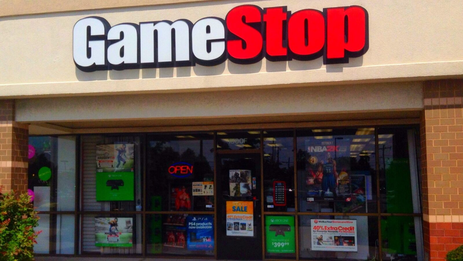 Eksekutif Mantan GameStop Yakin Membangun Saingan Steam Jadi 'Pekerjaan Seumur Hidup', Tapi Retailer Ini Justru Taruh Modal Besar Pada Distribusi Digital yang Dianggap Sepele
