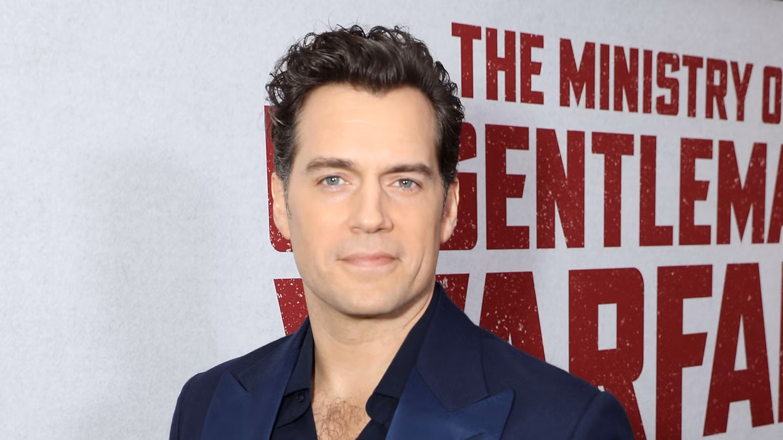 Cavill Kembali dalam Aksi Epik! MacLeod Unjuk Keterampilan di Cuplikan Baru!