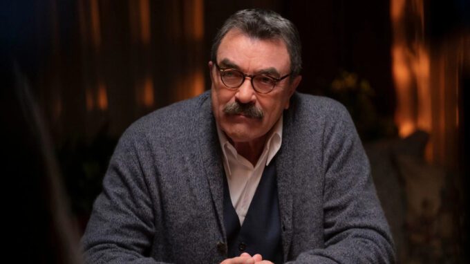 Episode Terfavorit Tom Selleck di Blue Bloods Ternyata Penuh Emosi!