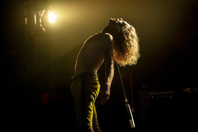 Trailer Baru The Vampire Lestat Bikin Fans Geger karena Hubungan Kontroversial (Tapi Ini Sesuai Buku!)