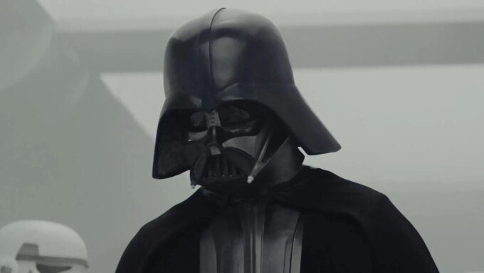 Figur Aksi Darth Vader Paling Langka Siap Beraksi dengan Desain Lightsaber Unik!