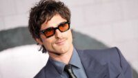 Jacob Elordi Mundur dari Juri Cannes Karena Cederai Kaki, Fans Kecewa!