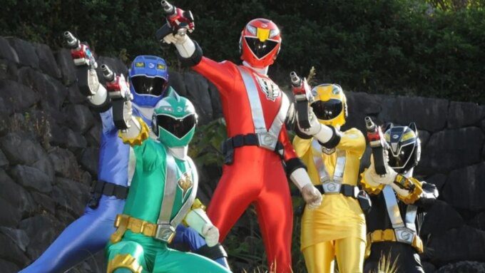 16 Tahun Lalu: Dua Pahlawan Power Rangers Kesayangan Fans Memulai Perjalanan Epik Mereka!