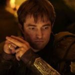 Trailer Baru The Odyssey Menampilkan Penuh Gaya Robert Pattinson sebagai Suami yang Jahat dan Charlize Theron sebagai Calypso!