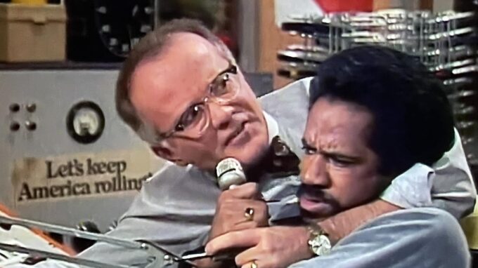 Satu Episode WKRP In Cincinnati Butuh Persetujuan Militer AS untuk Tayang, Ungkap Tim Reid!