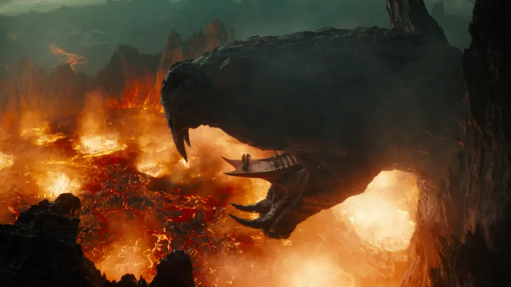 Snake Mountain yang dikelilingi lava dalam film live-action Masters of the Universe 2026.