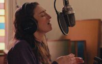 Sara Bareilles dan Sutradara Josh Alexander Ungkap Kisah Menyentuh di Dokumen Tribeca 'Good Grief'
