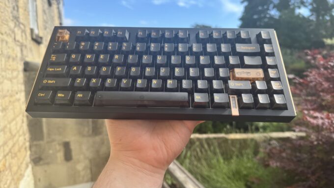 Ulasan Melgeek Real81: Keyboard Gaming yang Bikin Kamu Serasa Pro!