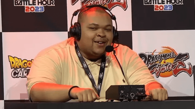 Pemain Game Pertarungan Heroik Tangkap Gamer Berpisau Berkat Pengalaman Sumo Wrestling!