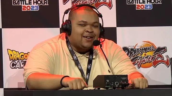 Pemain Game Pertarungan Heroik Tangkap Gamer Berpisau Berkat Pengalaman Sumo Wrestling!