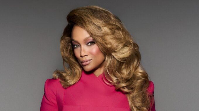 Tyra Banks Bergabung sebagai Juri di Project Runway, Fallout Tambah Tiga Anggota Baru di Season 3!