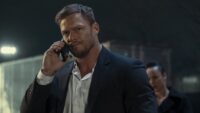 Alan Ritchson Ungkap "Angka Bagus" untuk Masa Depan Serial Hit Reacher di Prime Video!