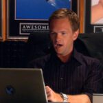 Bagaimana I Met Your Mother Memanfaatkan Internet untuk Memperkuat Salah Satu Episode Terbaiknya!