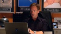 Bagaimana I Met Your Mother Memanfaatkan Internet untuk Memperkuat Salah Satu Episode Terbaiknya!