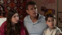 It's Not Like That Batal — Musim 2 Scott Foley untuk Serial Amazon Ini Tidak Akan Ada!