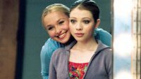 Sutradara 'Ice Princess' Beri Penghormatan Spesial untuk Hayden Panettiere dan Michelle Trachtenberg!