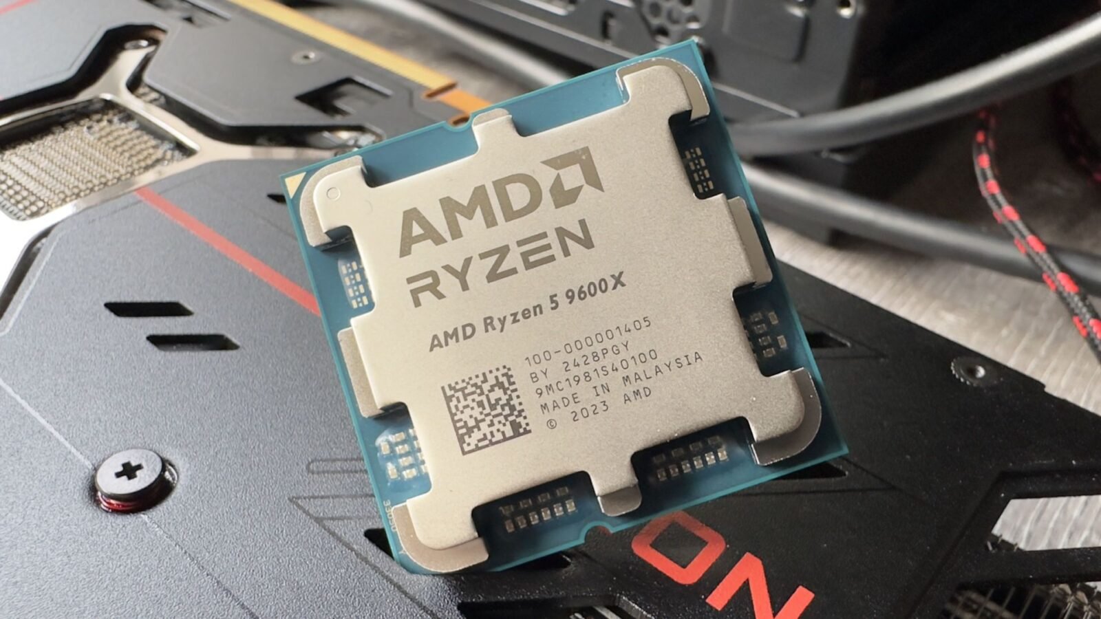 Redditor Terima Kotak Kosong Alih-Alih Ryzen 5 9600X dari Amazon... Dua Kali!