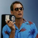 Drama Polisi '80-an yang Jarang Dibahas Ini Diperankan oleh Mantan Pemain NFL di Peran Utama!
