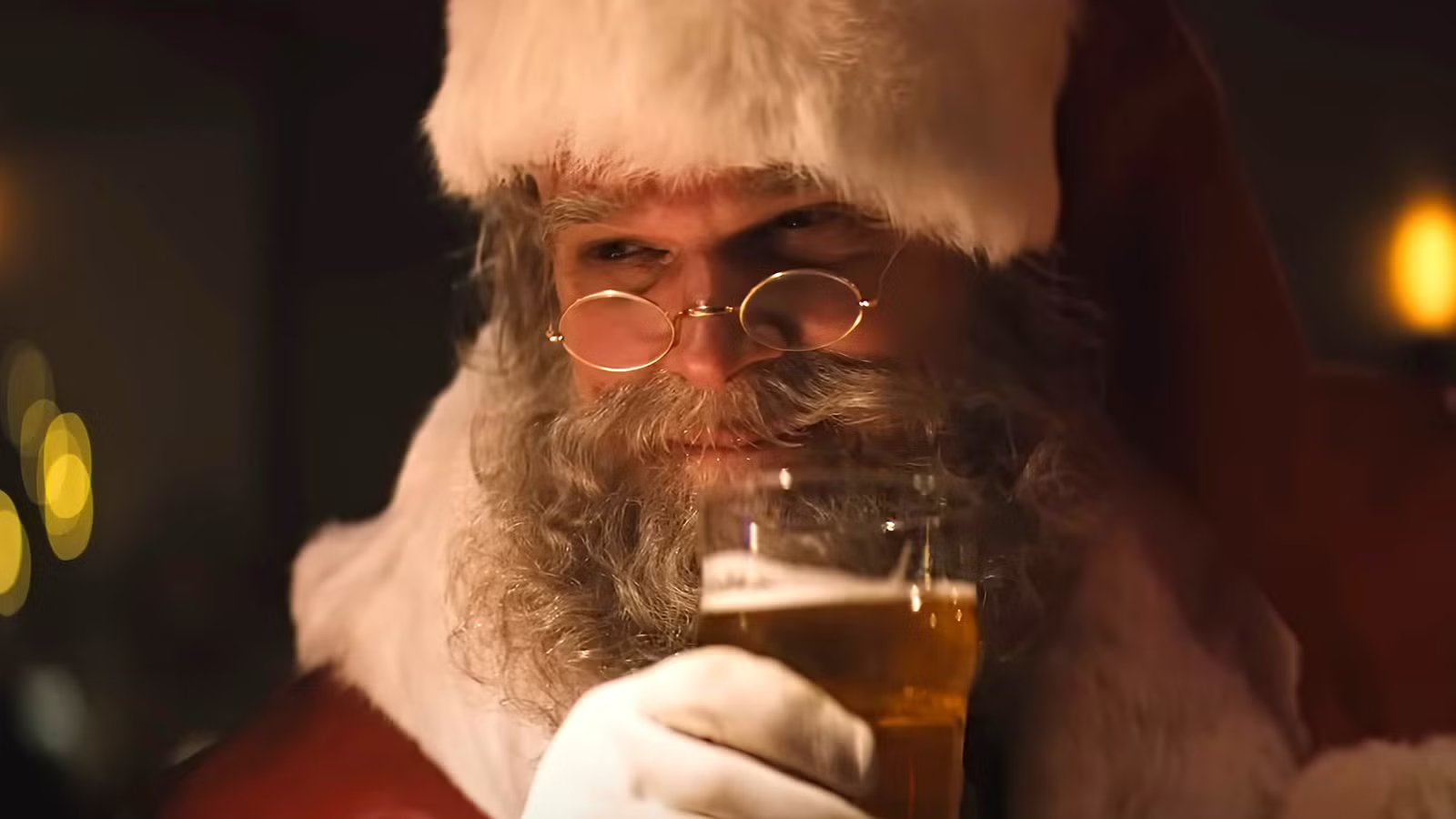 John Wick Bertemu Santa Claus dalam Trailer Thriller Aksi Dewasa R-Rated David Harbour!