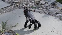 Thing, Kamu di Sini? Saksikan Tangan AI Tanpa Badan Ini 'Berjalan' Seperti Spider Menghantui dari Alam Mimpi Buruk!