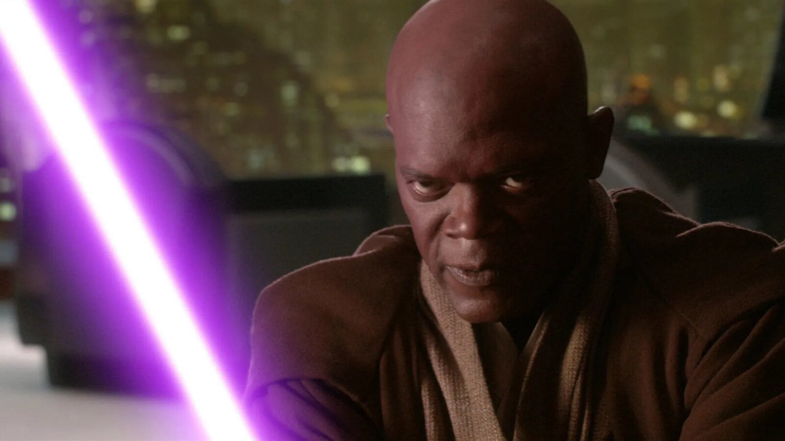 Star Wars: Mace Windu Ternyata Muncul Enam Tahun Sebelum The Phantom Menace (Tapi Bukan Sebagai Jedi!)