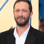 Ebon Moss-Bachrach Ungkap Sumber Inspirasi yang Menggugah!