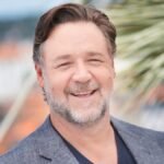 Russell Crowe Resmi Jadi Raja Streaming!