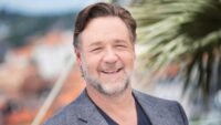Russell Crowe Resmi Jadi Raja Streaming!