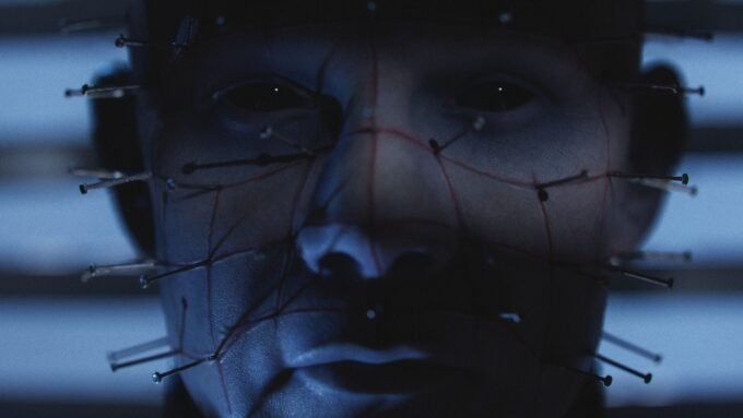 Clive Barker Terkagum oleh Hellraiser: Revival: 'Saya Sangat Bangga dengan Hasilnya!'