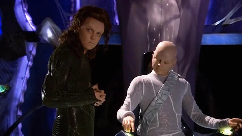 dua alien dari final conflict