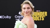 Penampilan Horor Mencengangkan Florence Pugh Kini Bisa Dinikmati Secara Gratis!