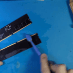 YouTuber Upgrade Gila: Ubah 32 GB DDR5 Laptop Jadi RAM Desktop Hanya dengan $175!