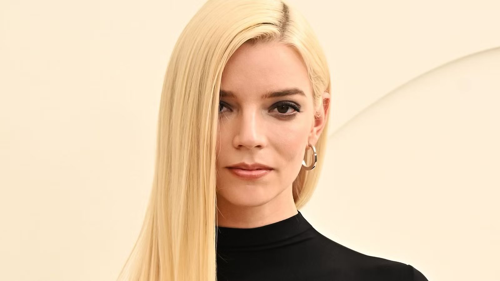 Anya Taylor-Joy Bawa Aksi Gila ke Layar Netflix, Tanggal Rilis Resminya Sudah Diumumkan!