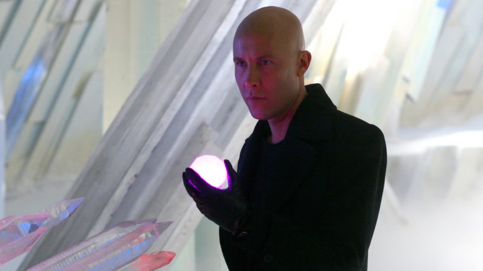 Michael Rosenbaum Ungkap Bagaimana Kebangkitan Smallville Terhubung dengan Rencana DC James Gunn!